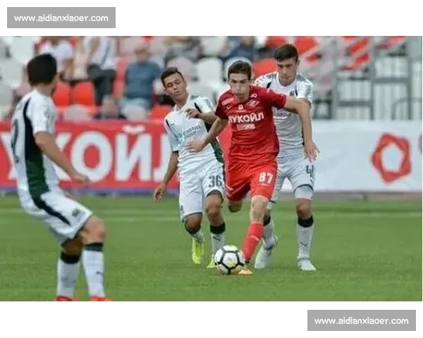 新赛季强队对决背后的战术博弈与数据解析及球员状态评估趋势展望 - 副本 - 副本